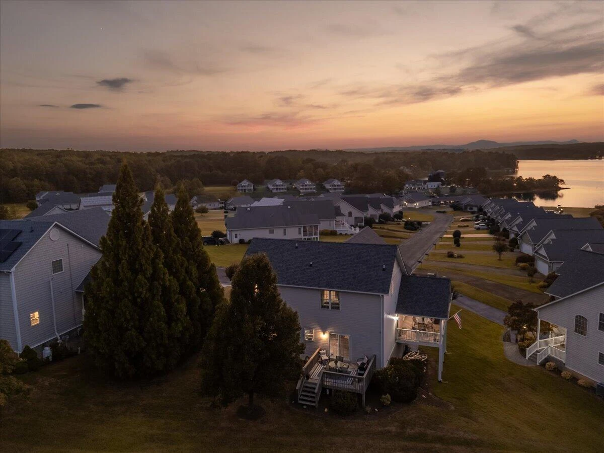 435 Lands End CIR - Photo 95