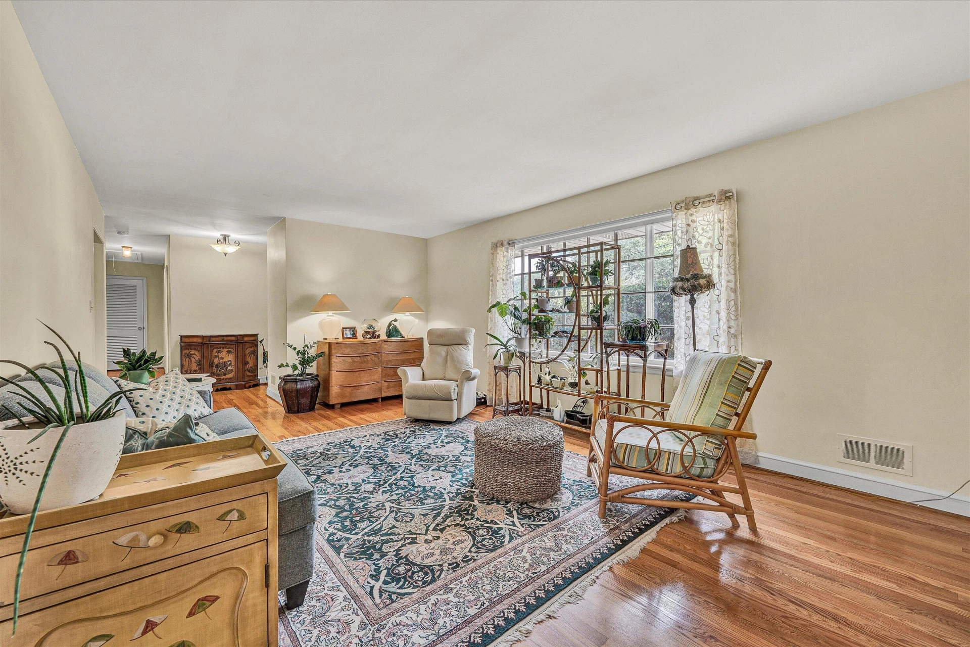 3634 Larson LN - Photo 7
