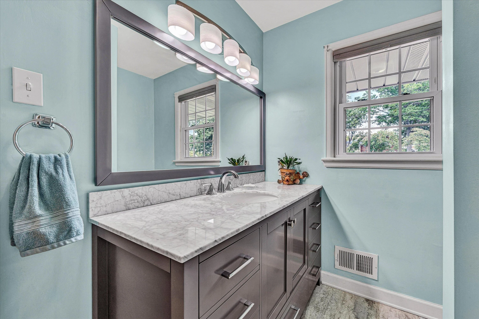 3634 Larson LN - Photo 15