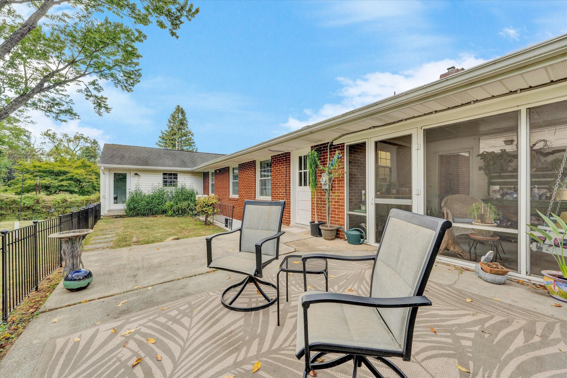3634 Larson LN - Photo 26