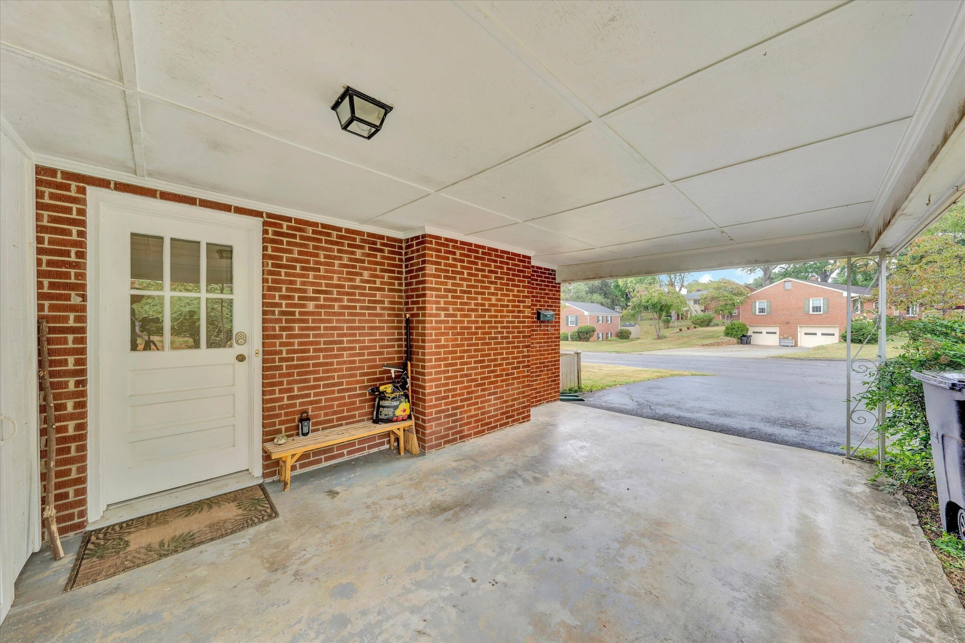 3634 Larson LN - Photo 37