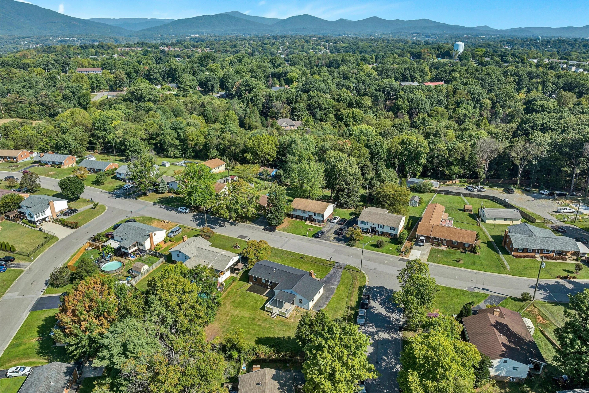 2140 Catlett DR - Photo 8