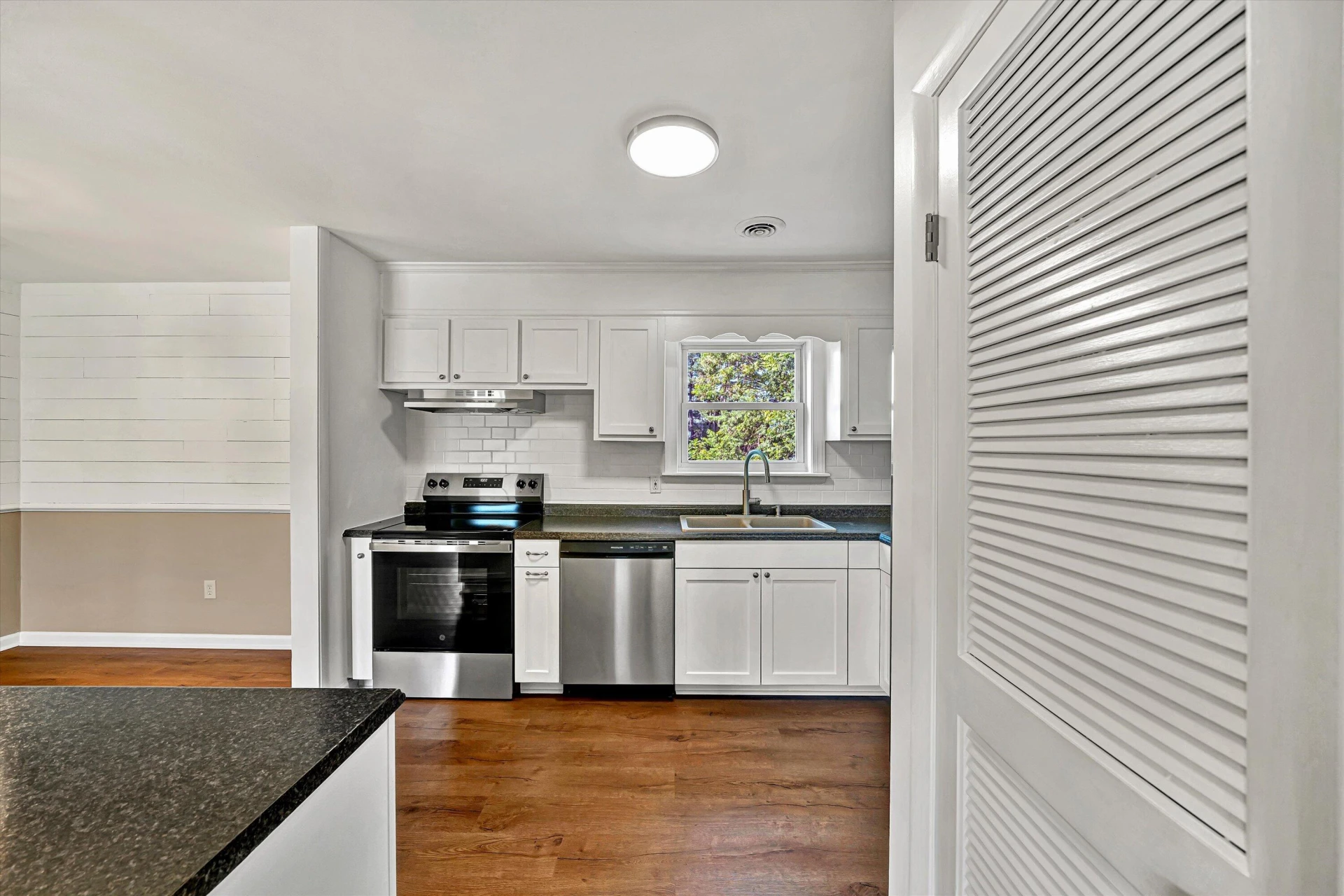 2140 Catlett DR - Photo 15