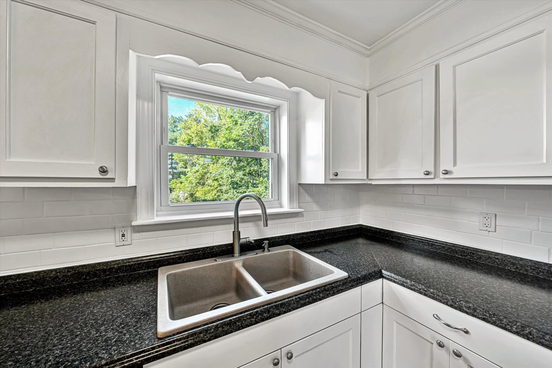 2140 Catlett DR - Photo 16