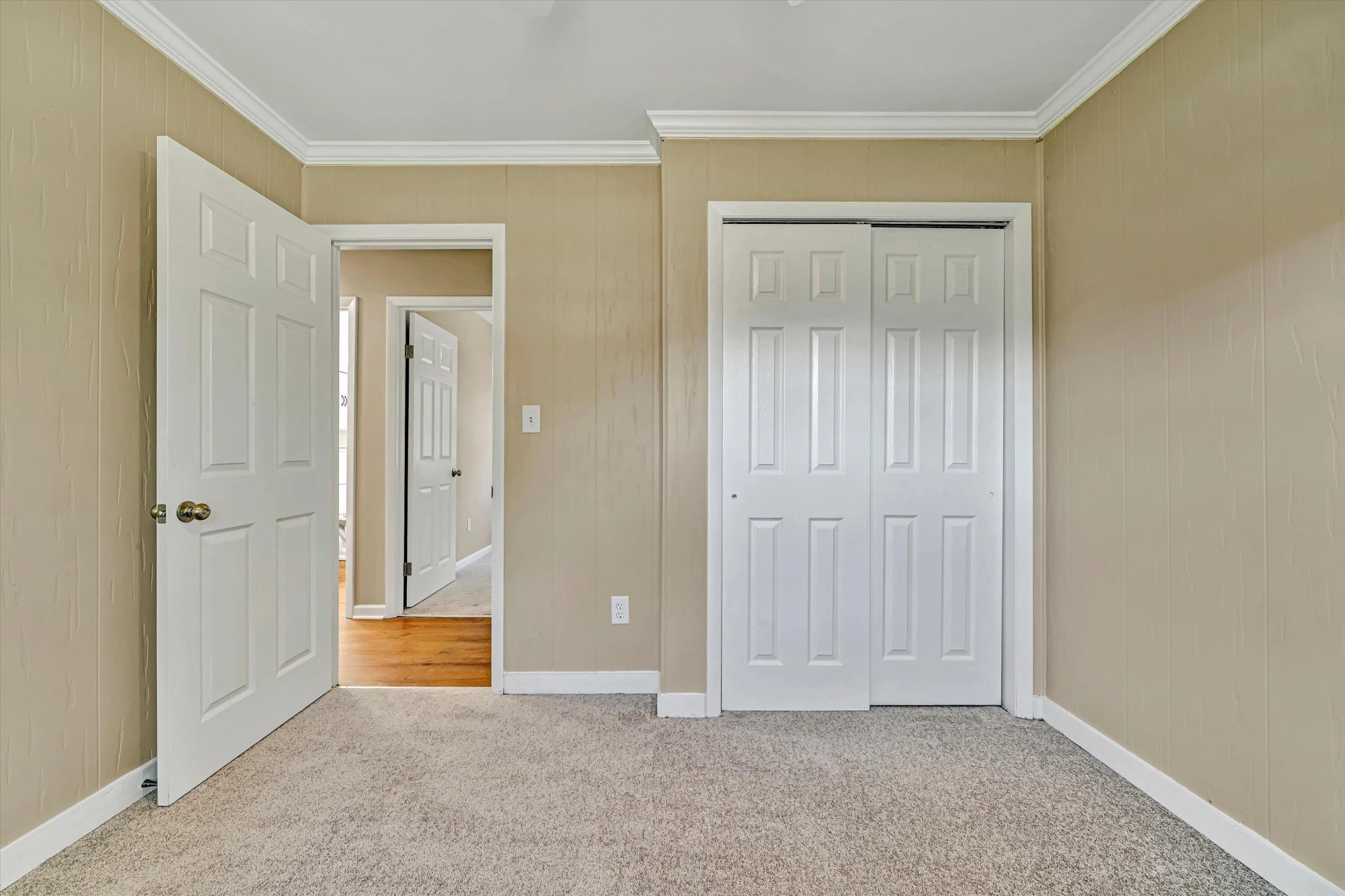 2140 Catlett DR - Photo 19