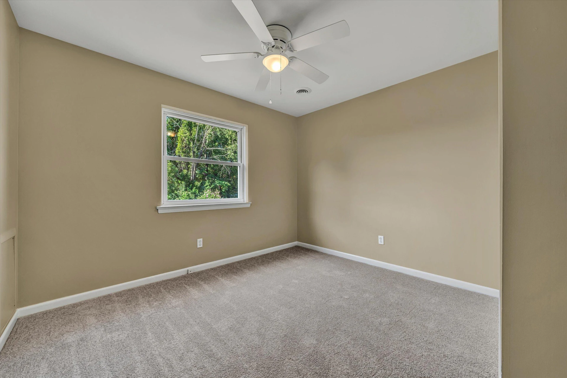 2140 Catlett DR - Photo 20