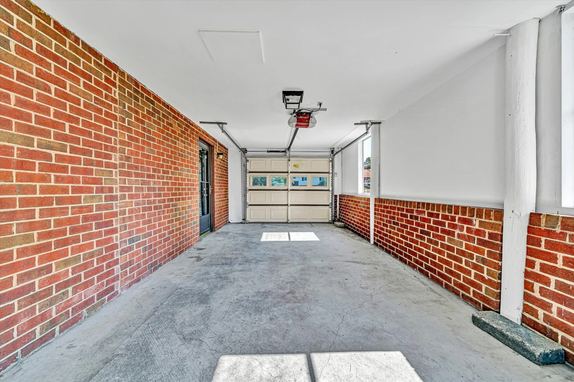 2140 Catlett DR - Photo 28
