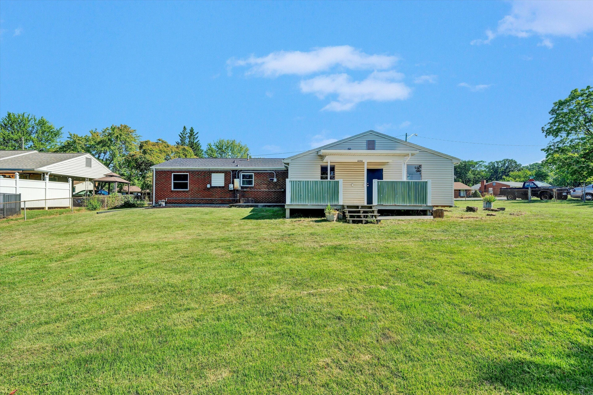 2140 Catlett DR - Photo 33