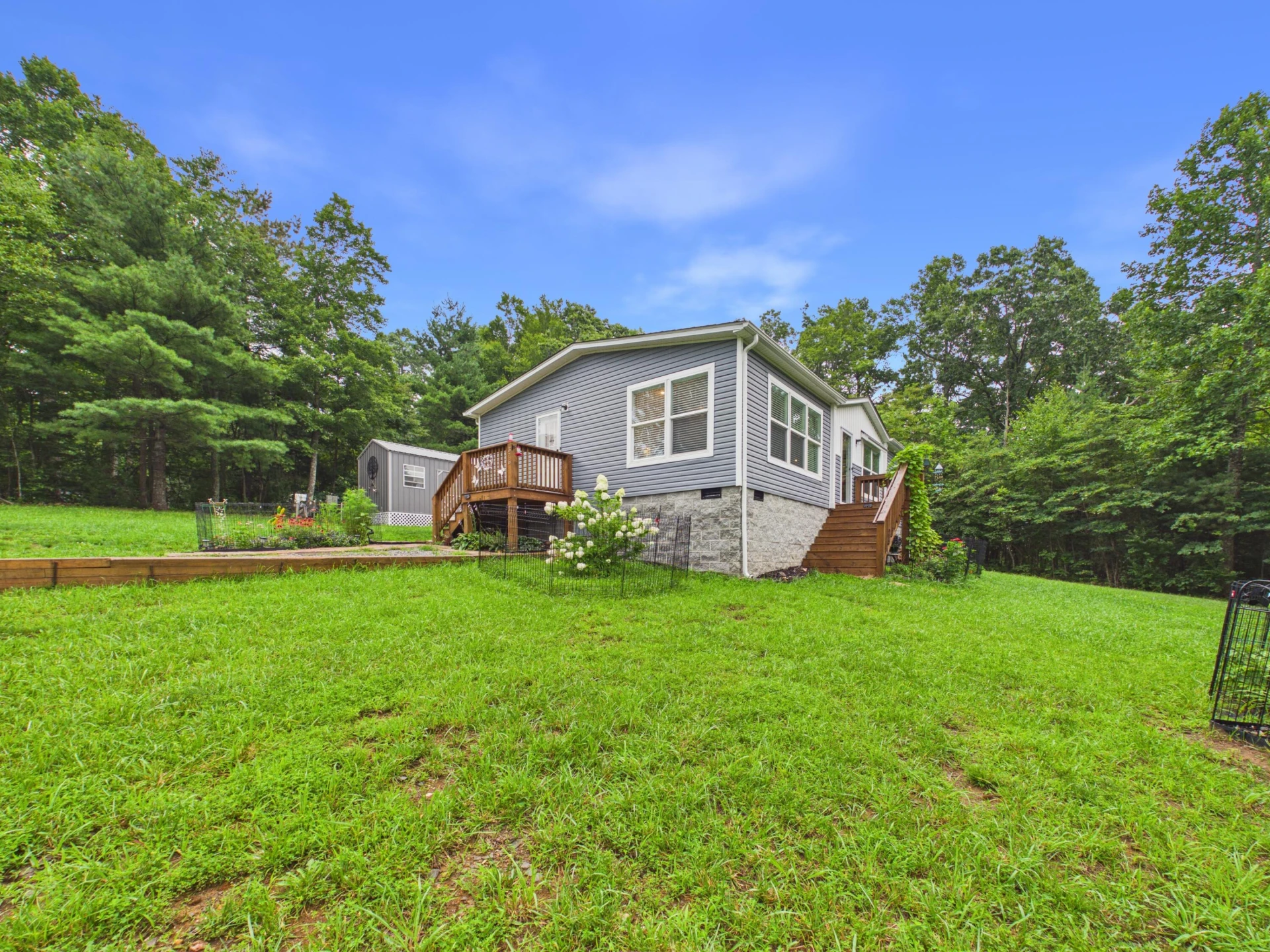 376 Ridge Oak DR SE - Photo 2