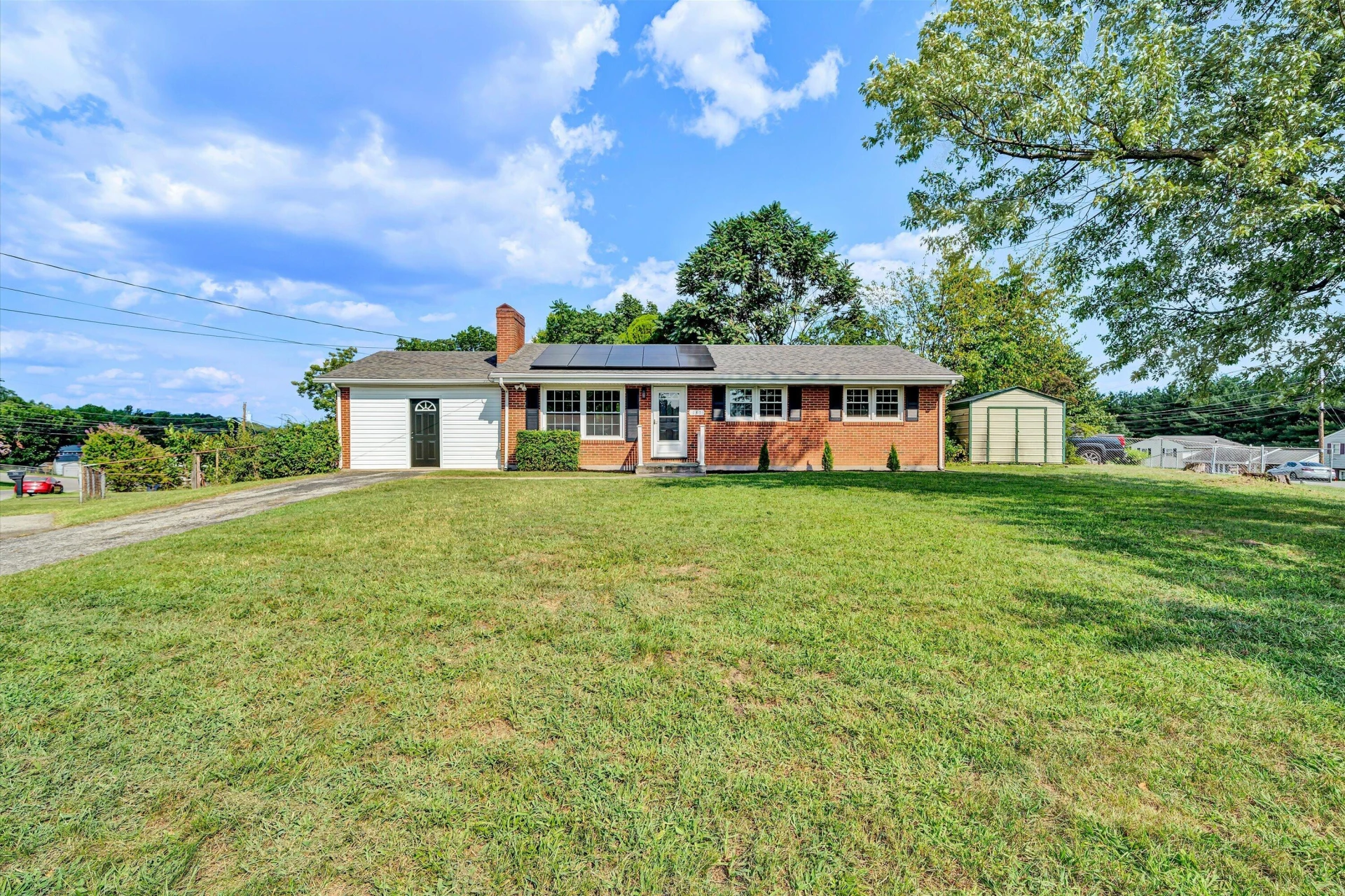 137 Frances DR NW - Photo 2