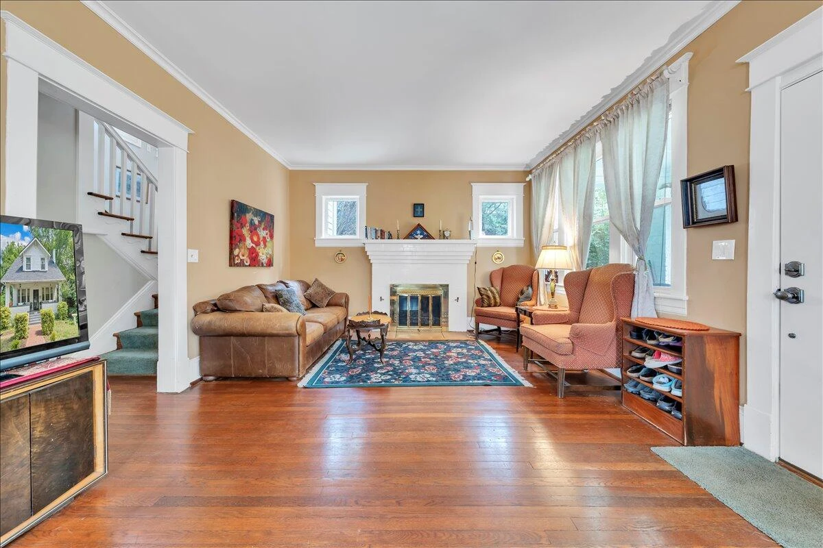 1826 ARLINGTON RD SW - Photo 6