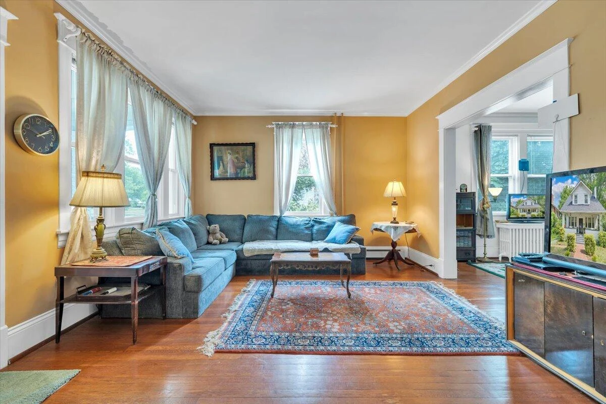 1826 ARLINGTON RD SW - Photo 8