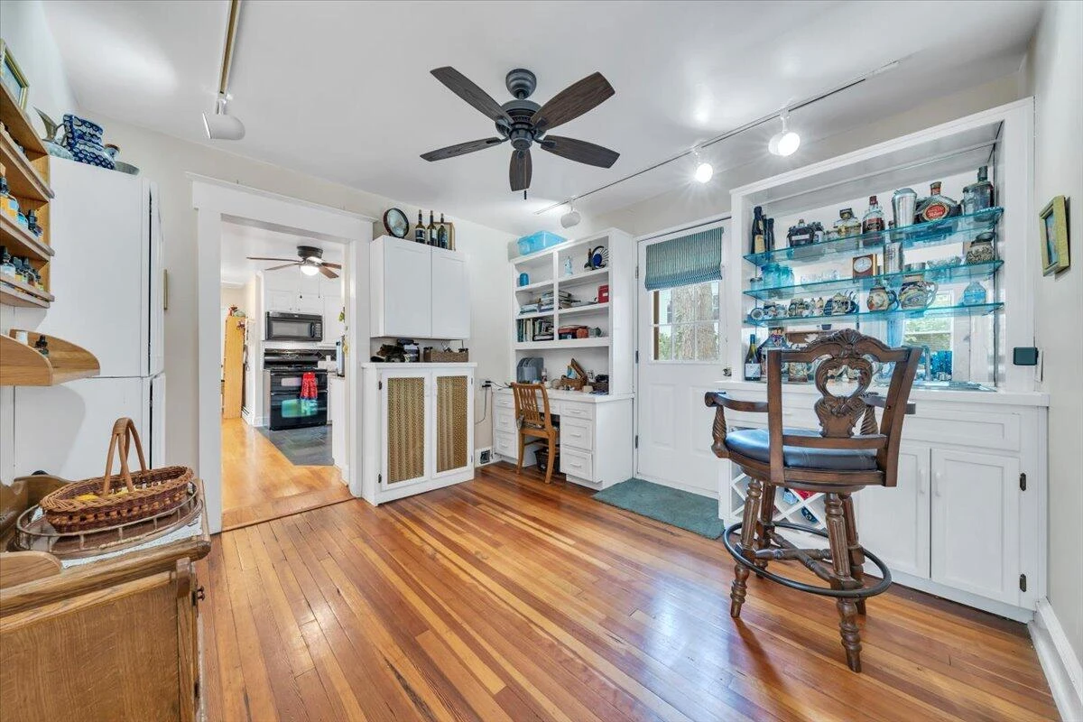 1826 ARLINGTON RD SW - Photo 12