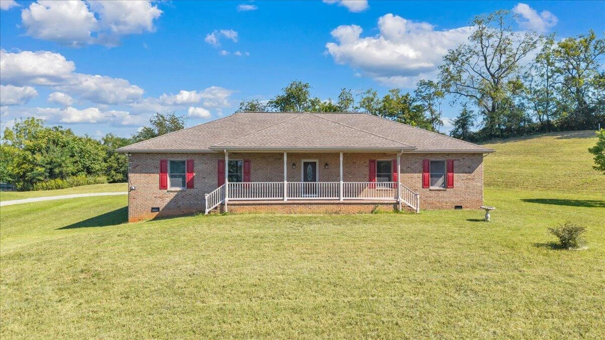 1320 Beaumont RD