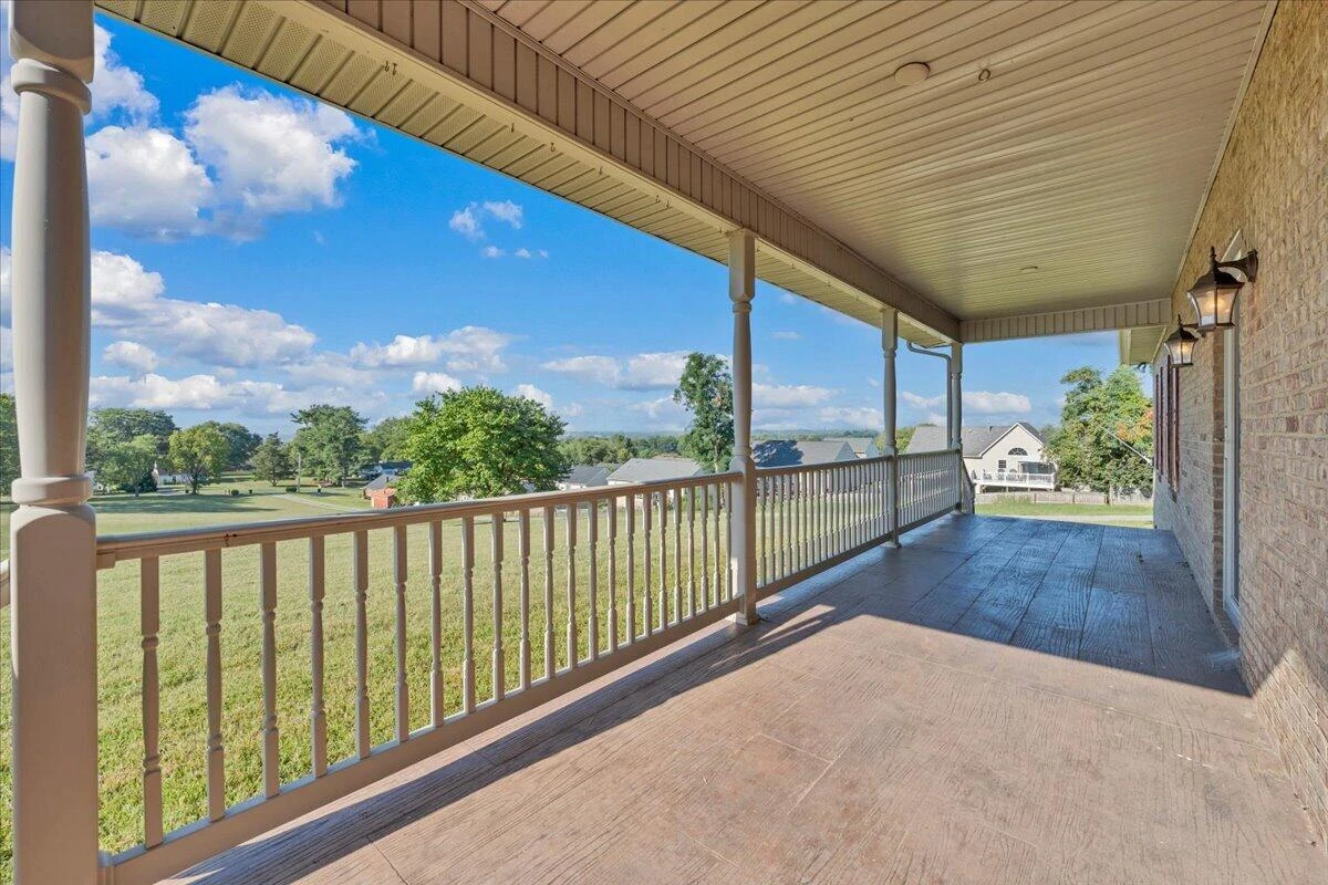 1320 Beaumont RD - Photo 17