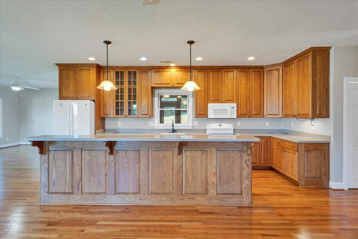 1320 Beaumont RD - Photo 22