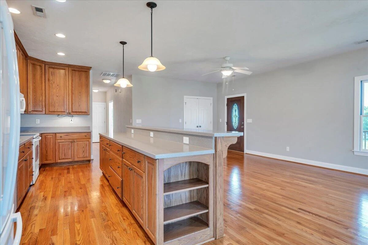 1320 Beaumont RD - Photo 25