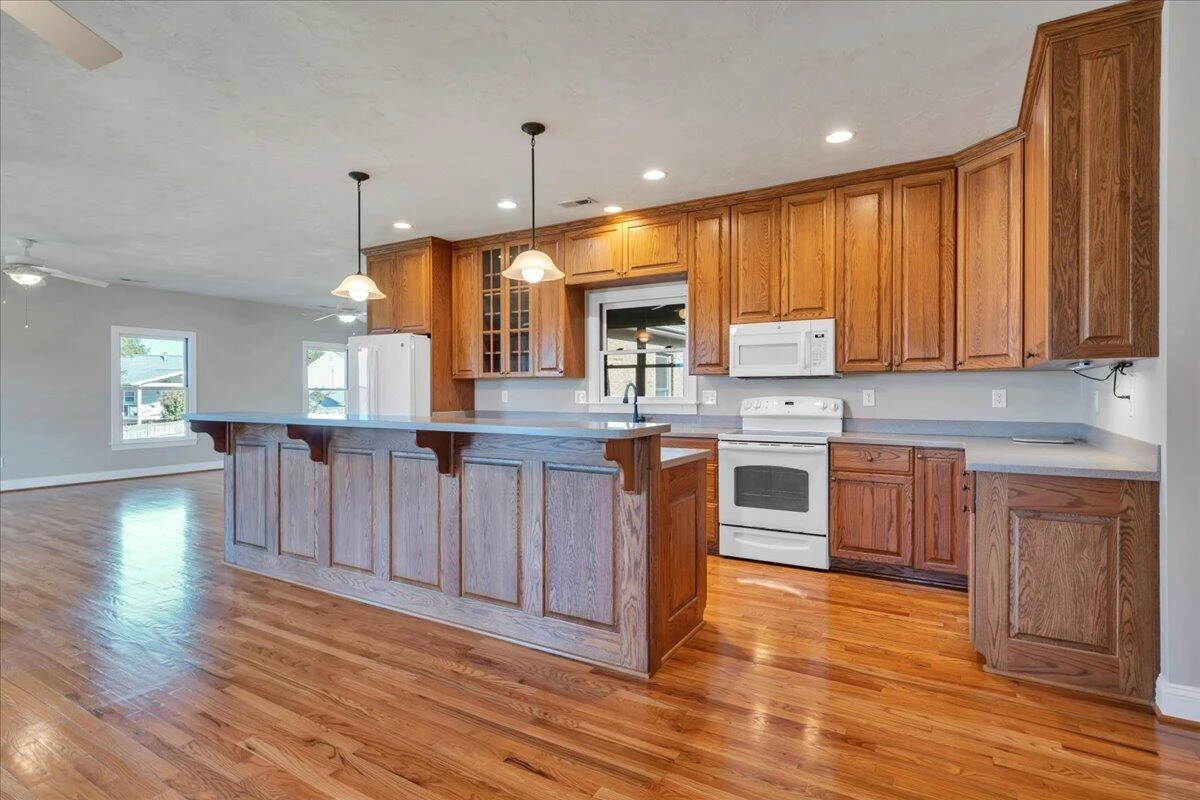 1320 Beaumont RD - Photo 31
