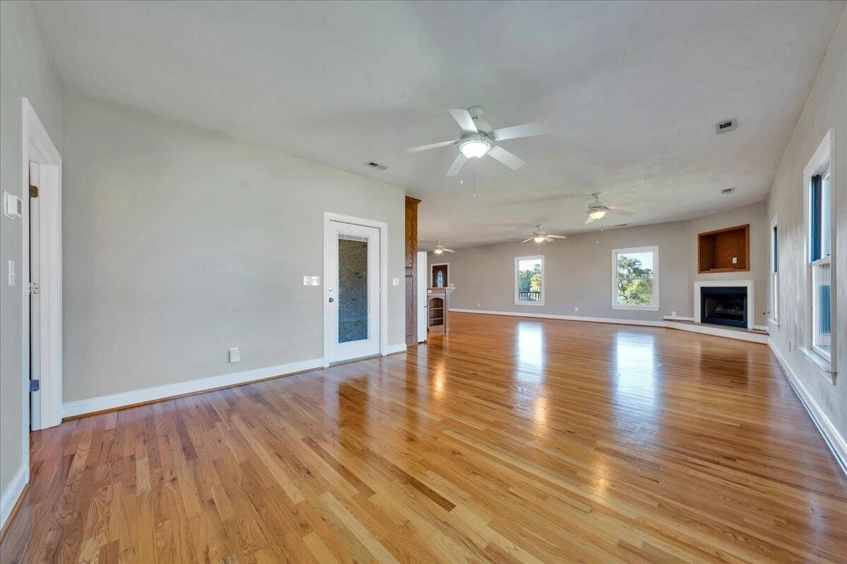1320 Beaumont RD - Photo 32