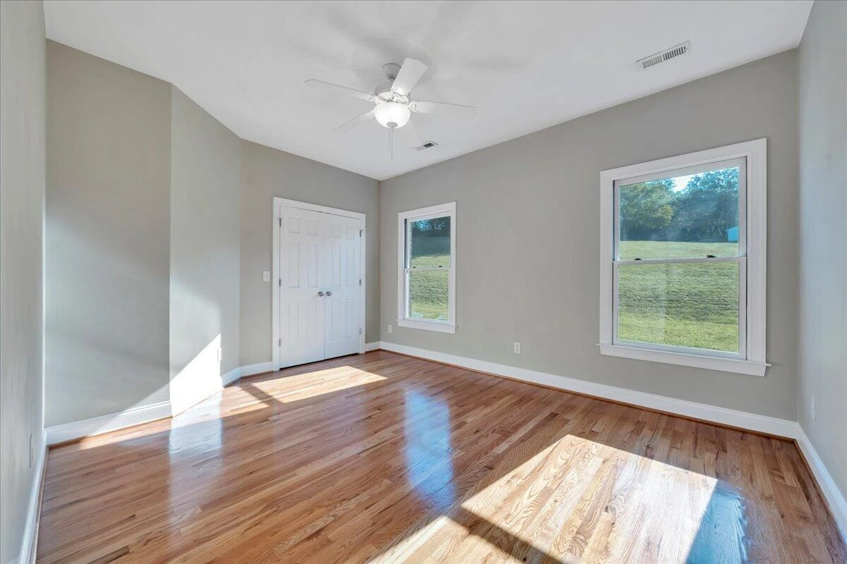 1320 Beaumont RD - Photo 39