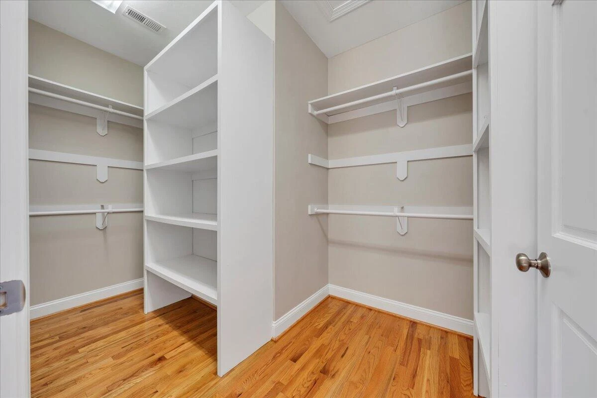 1320 Beaumont RD - Photo 43