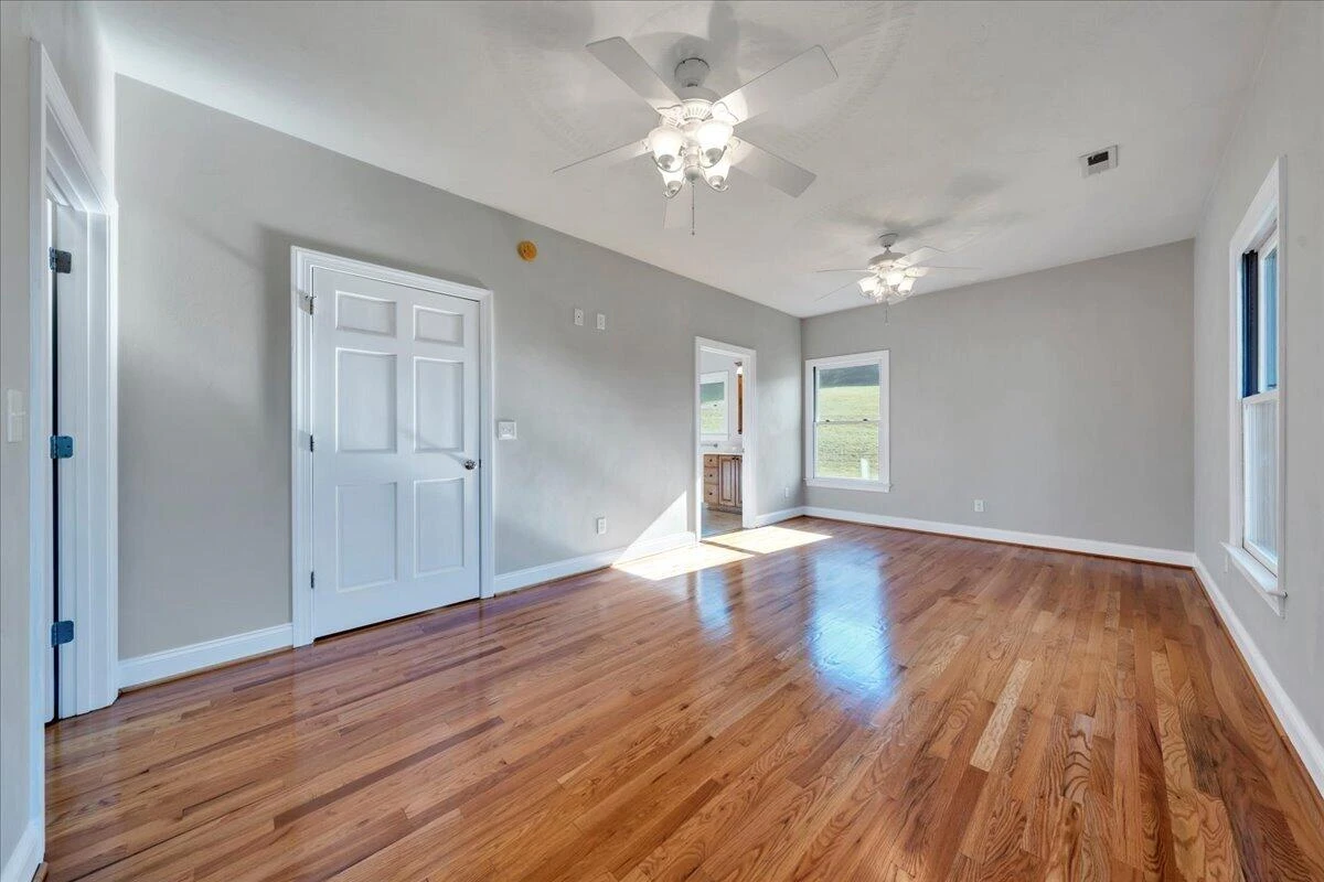1320 Beaumont RD - Photo 44