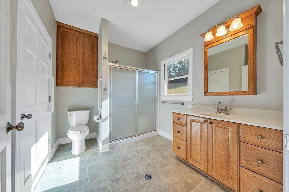 1320 Beaumont RD - Photo 45