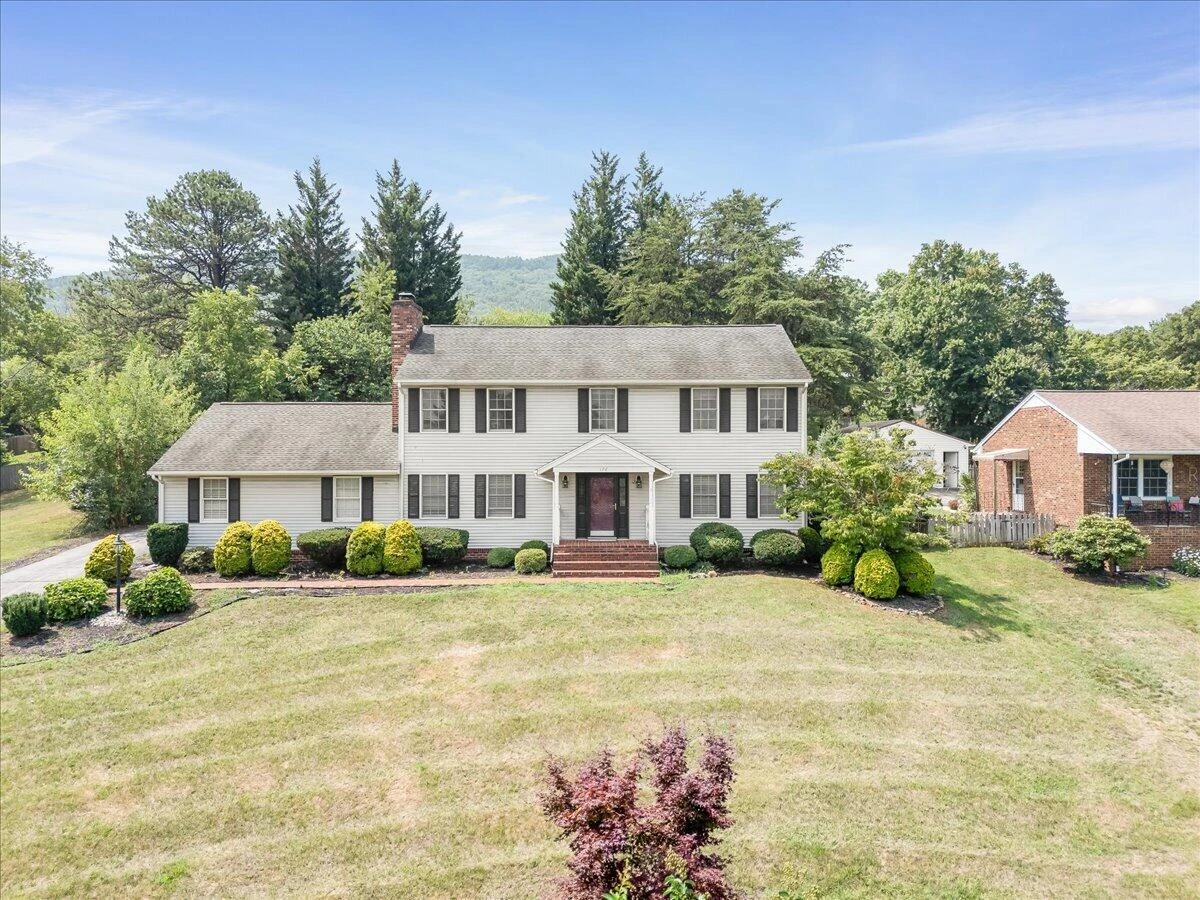 176 McIntosh RD - Photo 2