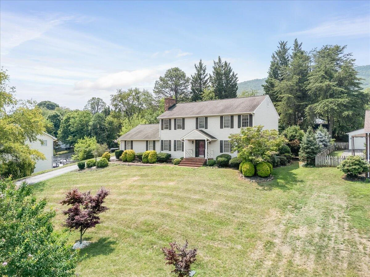 176 McIntosh RD - Photo 4