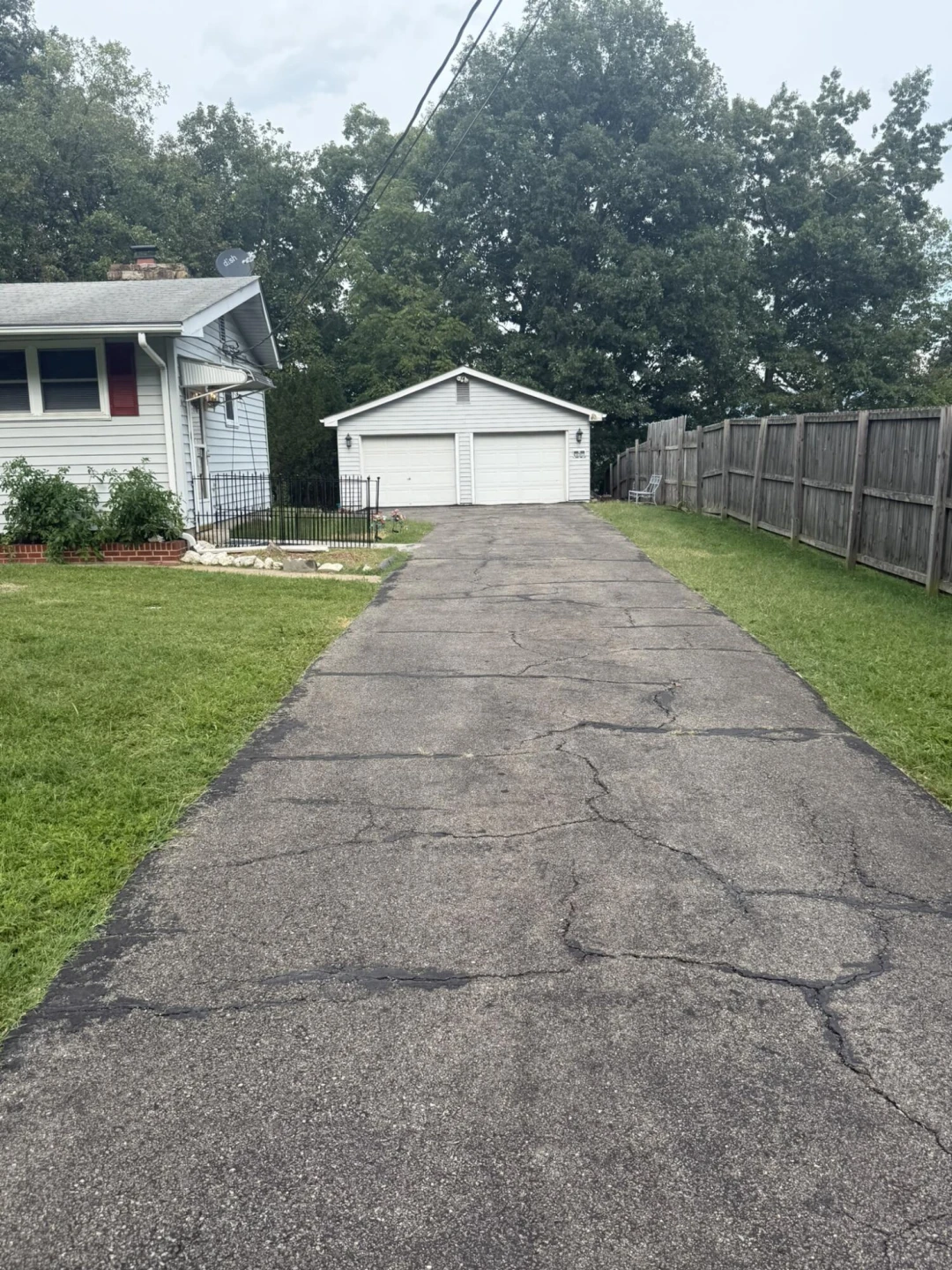 315 Wintergreen AVE - Photo 8