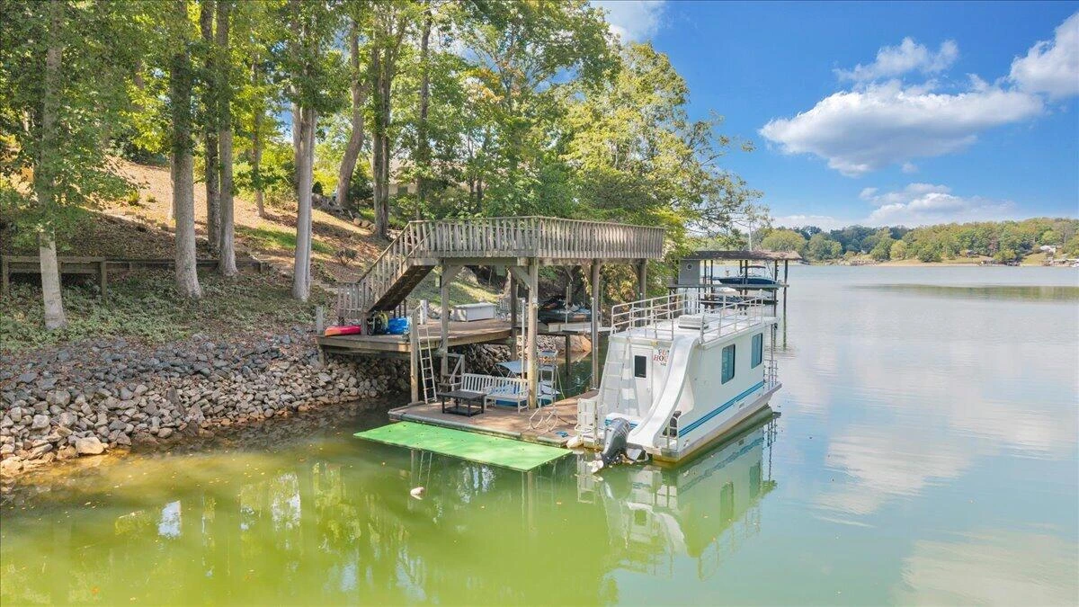116 Clipper CIR - Photo 3