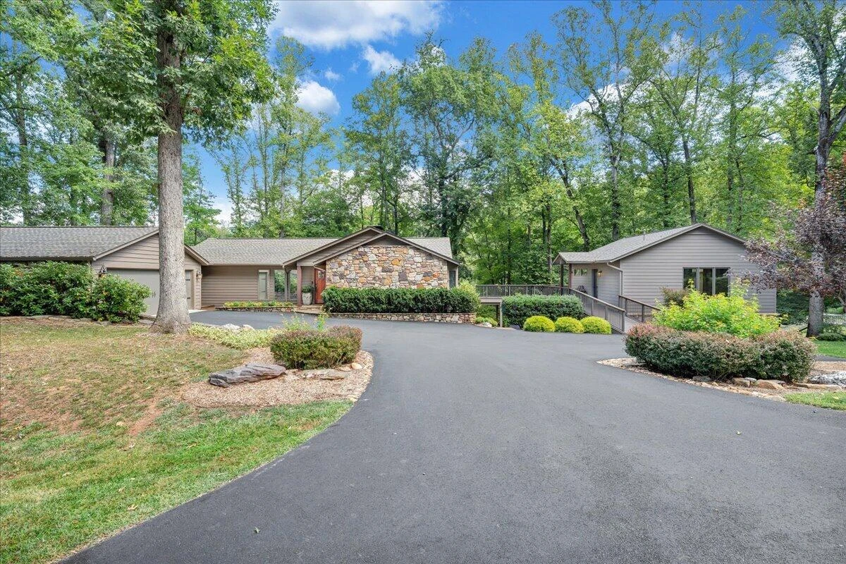 116 Clipper CIR - Photo 111