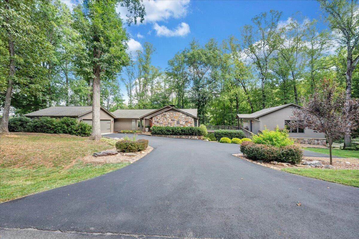 116 Clipper CIR - Photo 112
