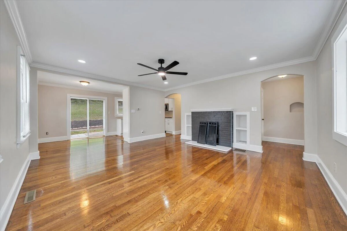 5204 Salem Tpke NW - Photo 4