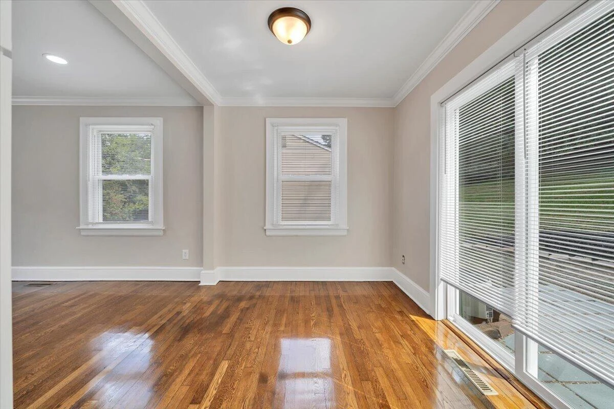 5204 Salem Tpke NW - Photo 7