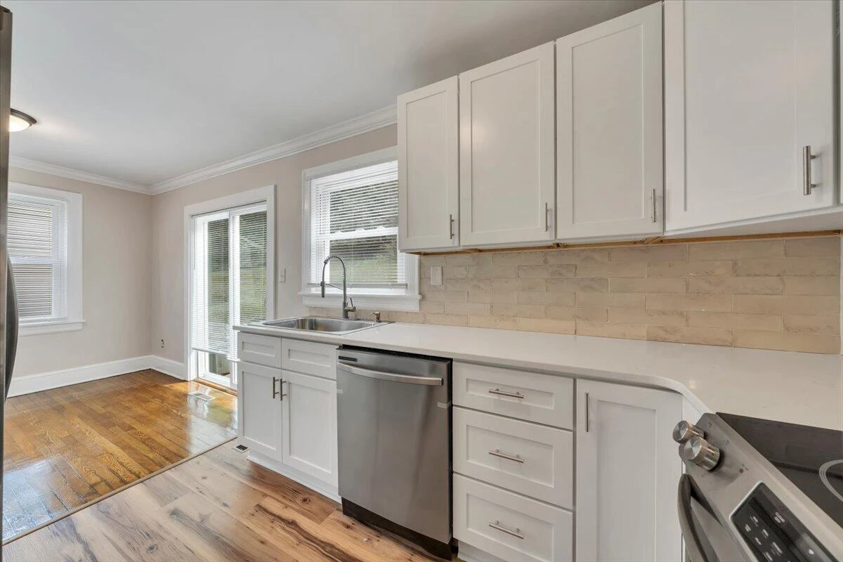 5204 Salem Tpke NW - Photo 11