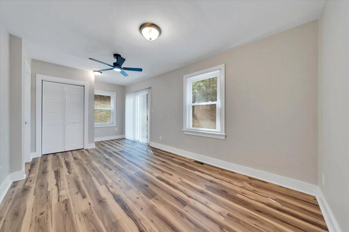 5204 Salem Tpke NW - Photo 15