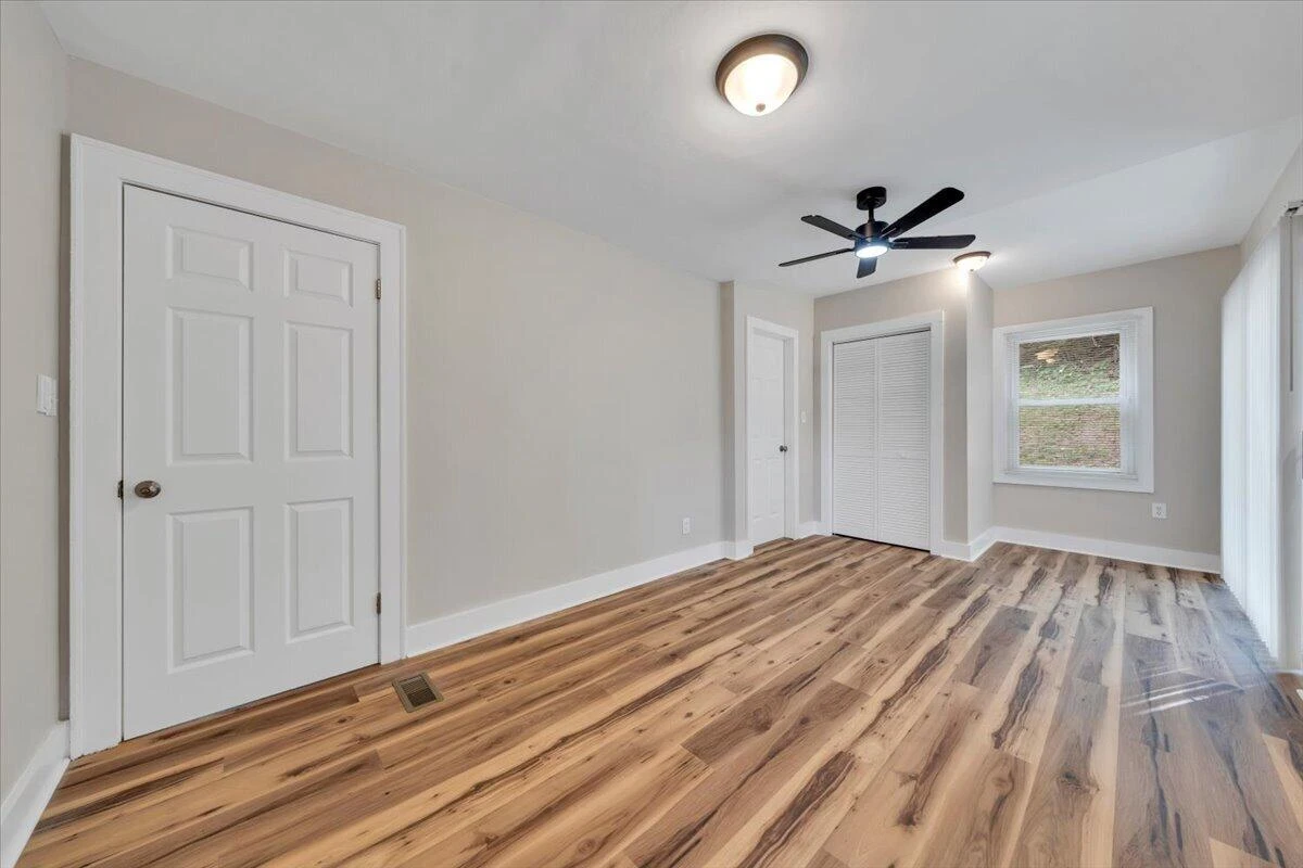 5204 Salem Tpke NW - Photo 16