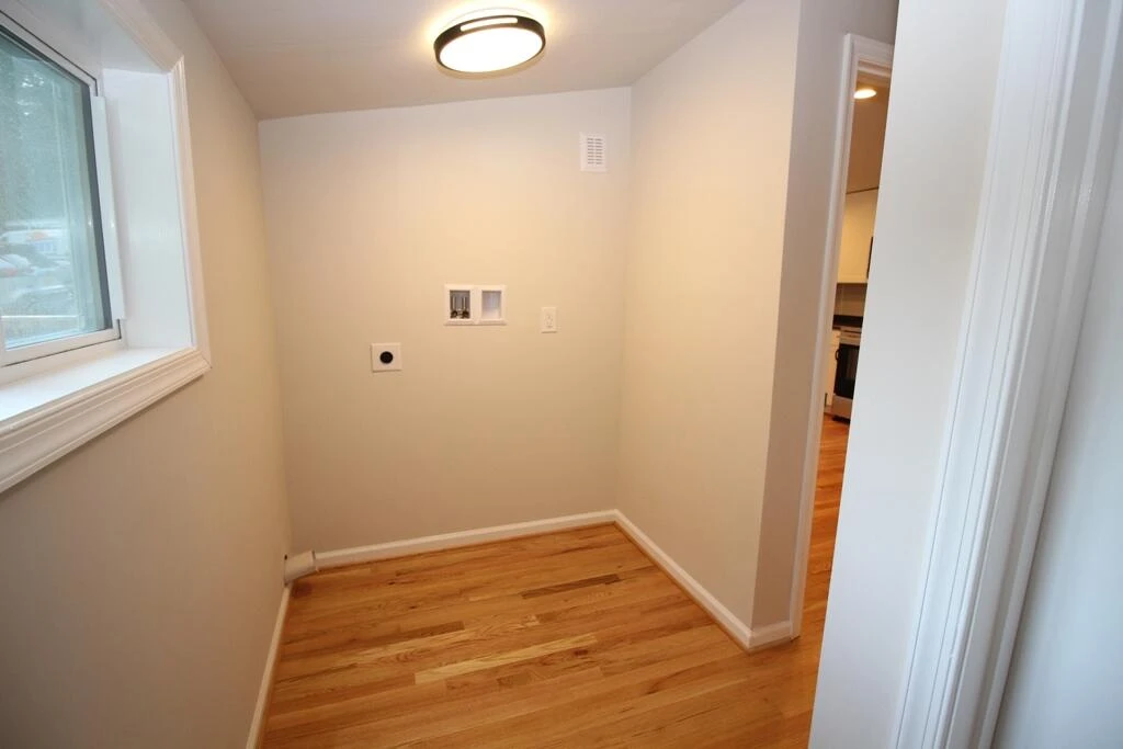 602 E Main ST - Photo 16