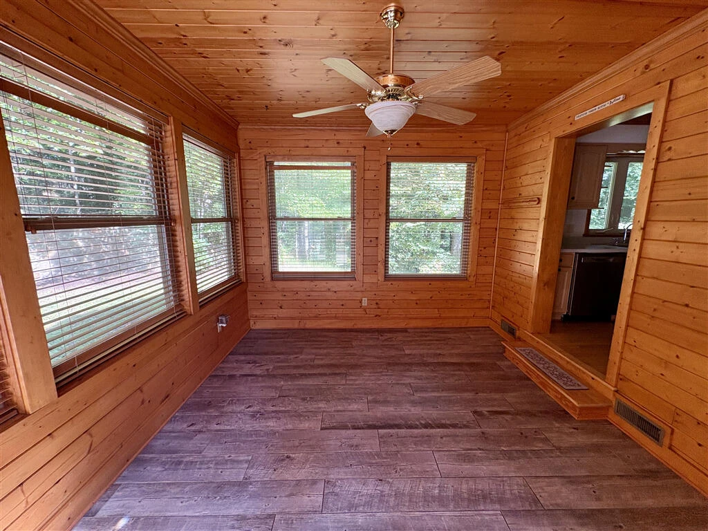 430 S Oakwood RD - Photo 4