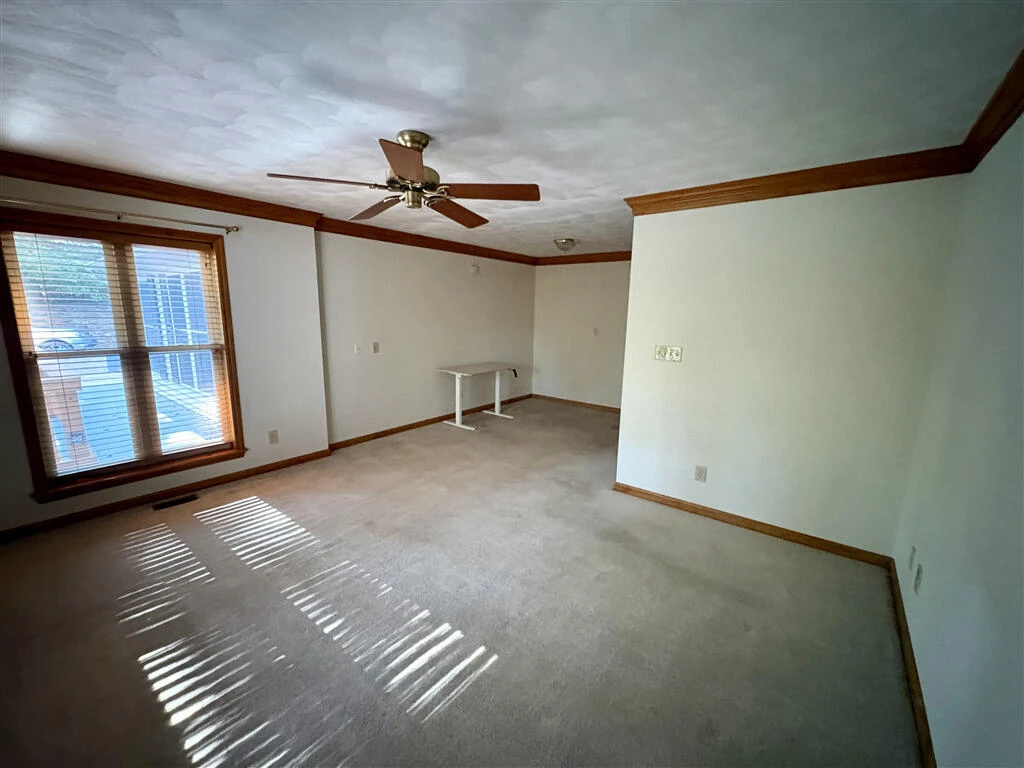 430 S Oakwood RD - Photo 10