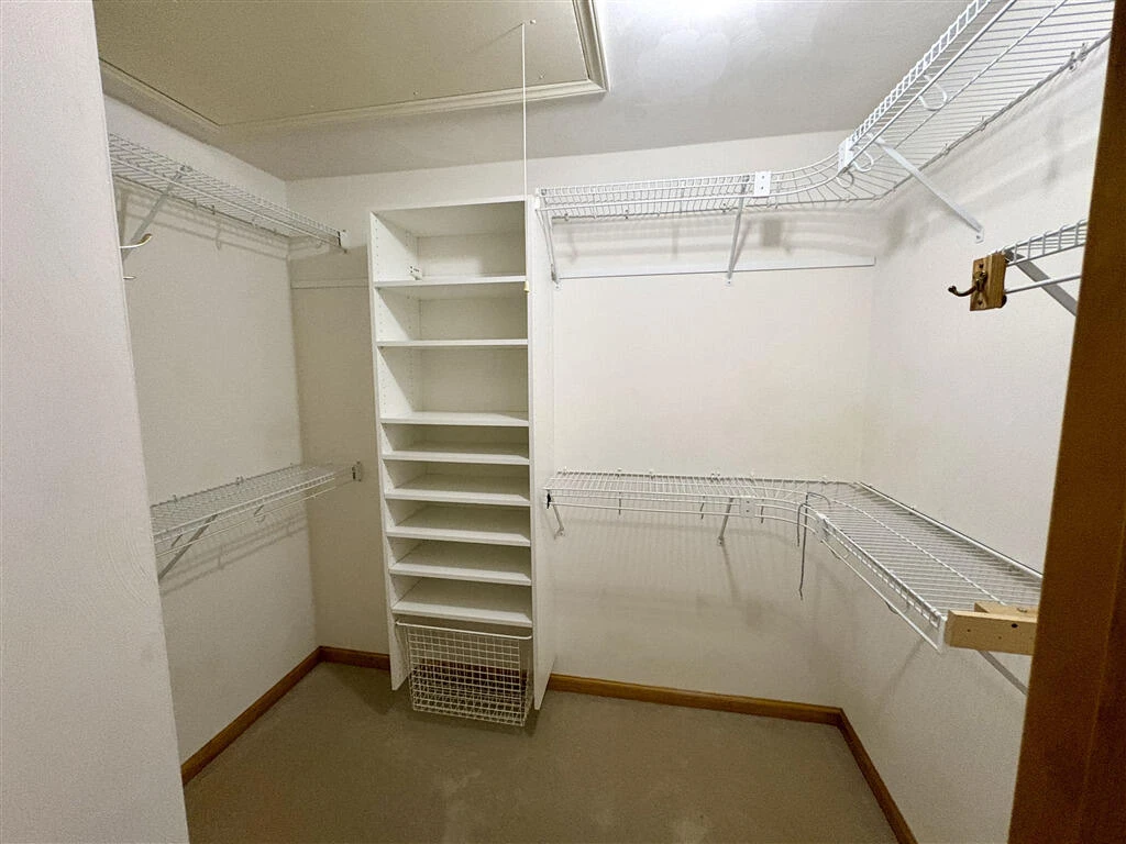 430 S Oakwood RD - Photo 11