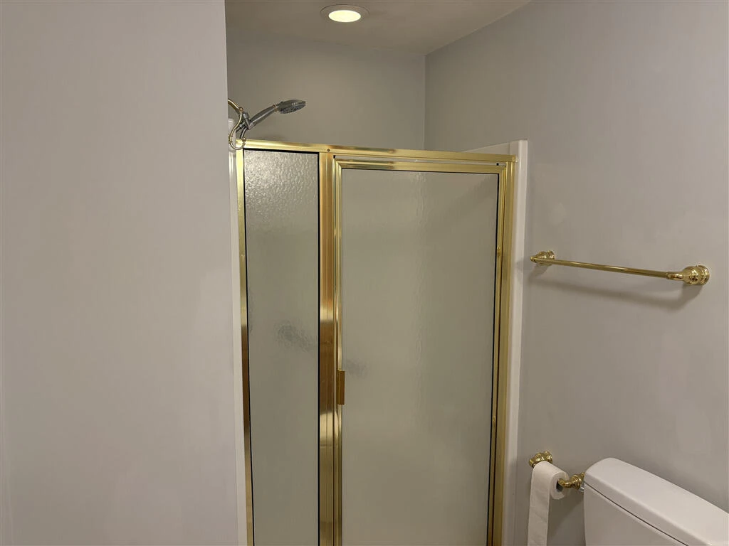 430 S Oakwood RD - Photo 13