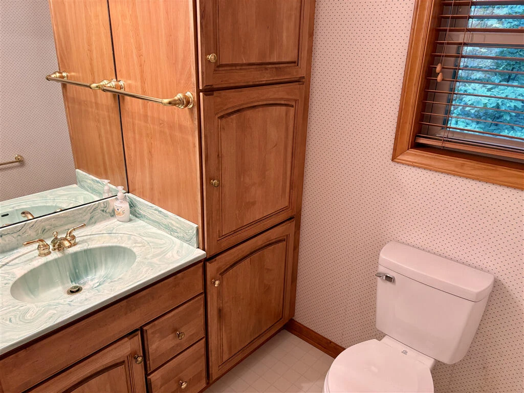 430 S Oakwood RD - Photo 14