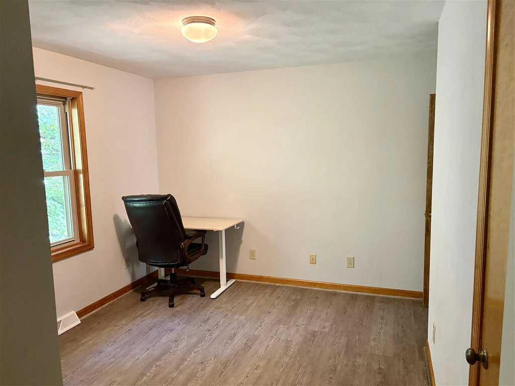 430 S Oakwood RD - Photo 15