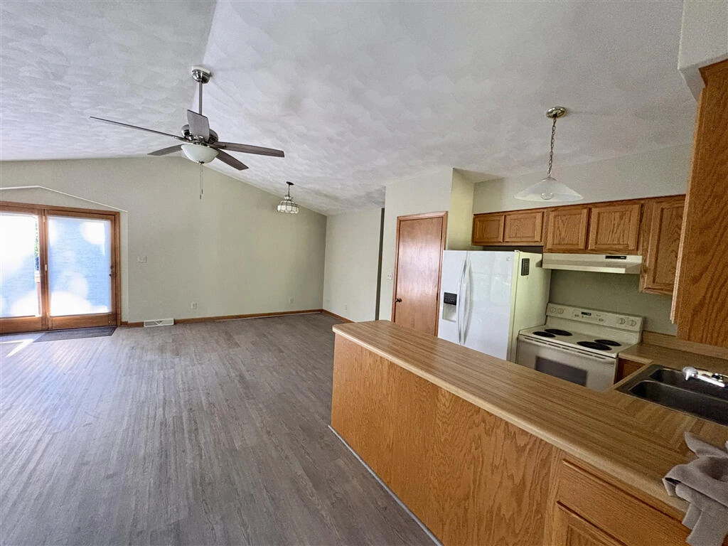 430 S Oakwood RD - Photo 21