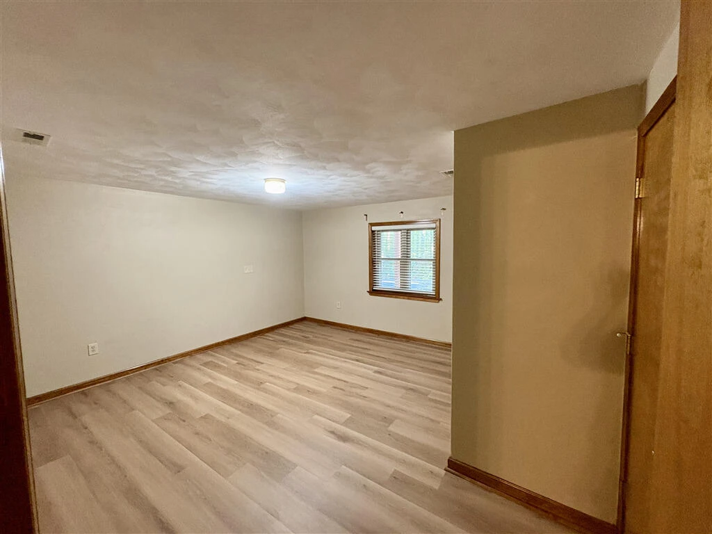 430 S Oakwood RD - Photo 25