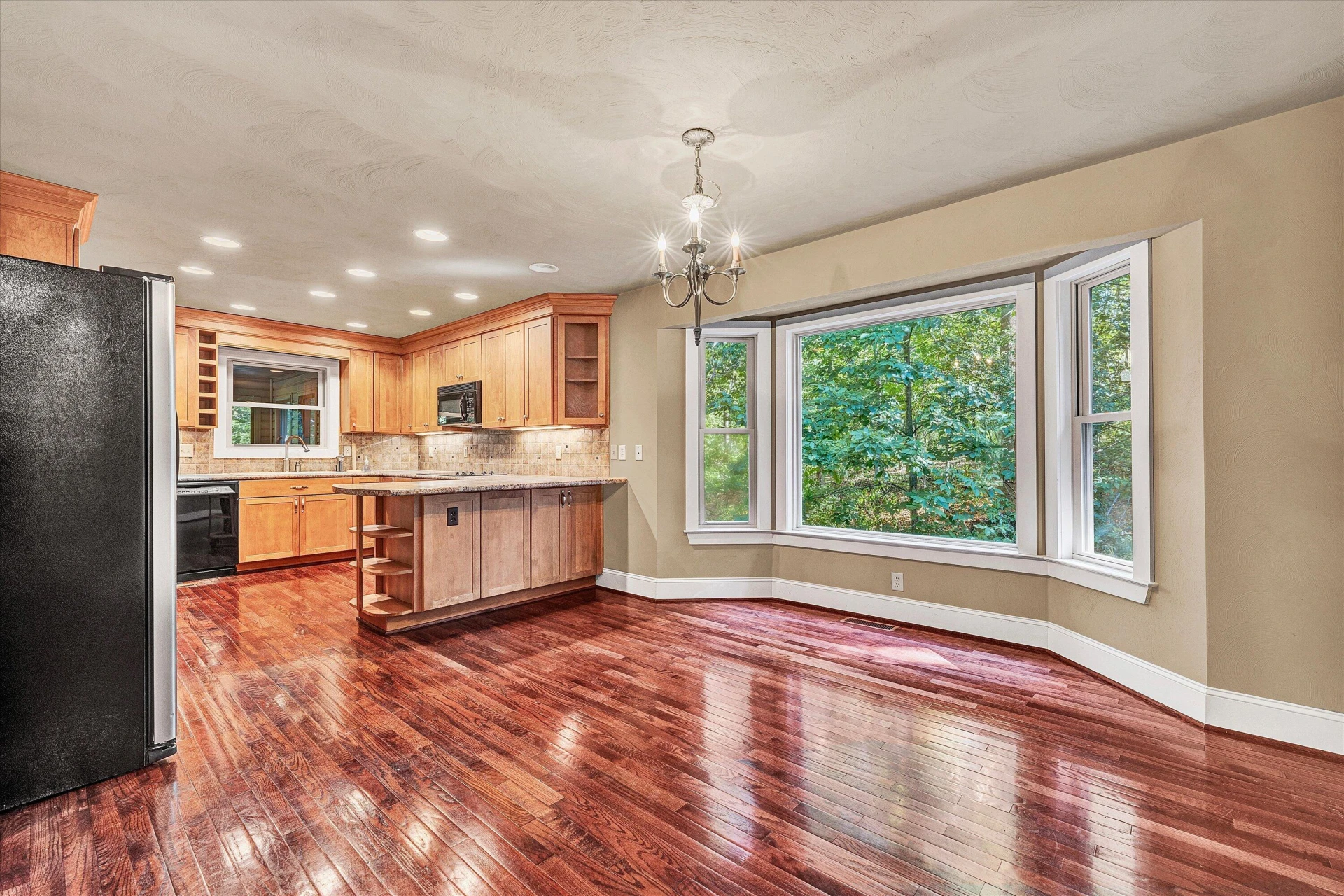 1833 Melissa CIR - Photo 10