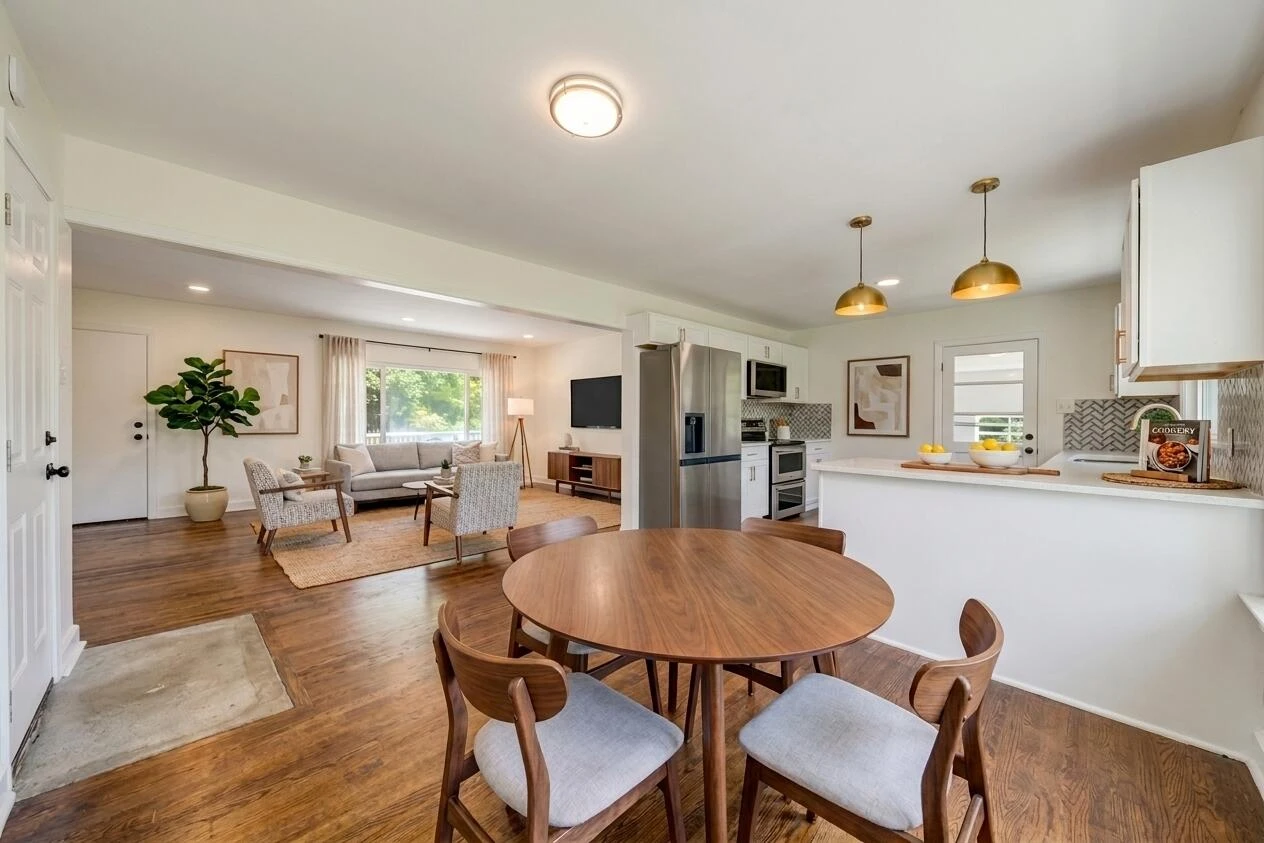 3417 Windsor RD SW - Photo 8