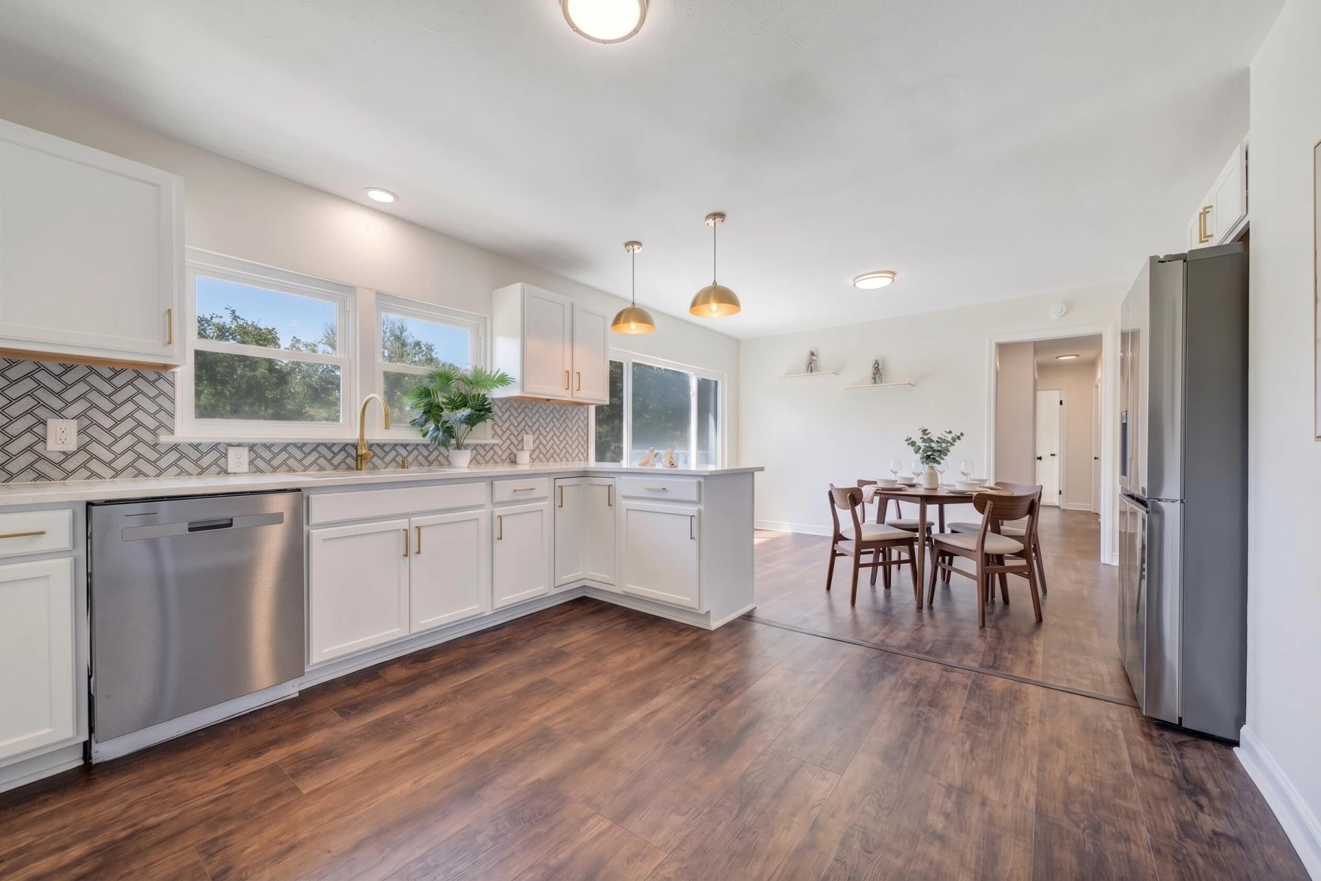 3417 Windsor RD SW - Photo 12